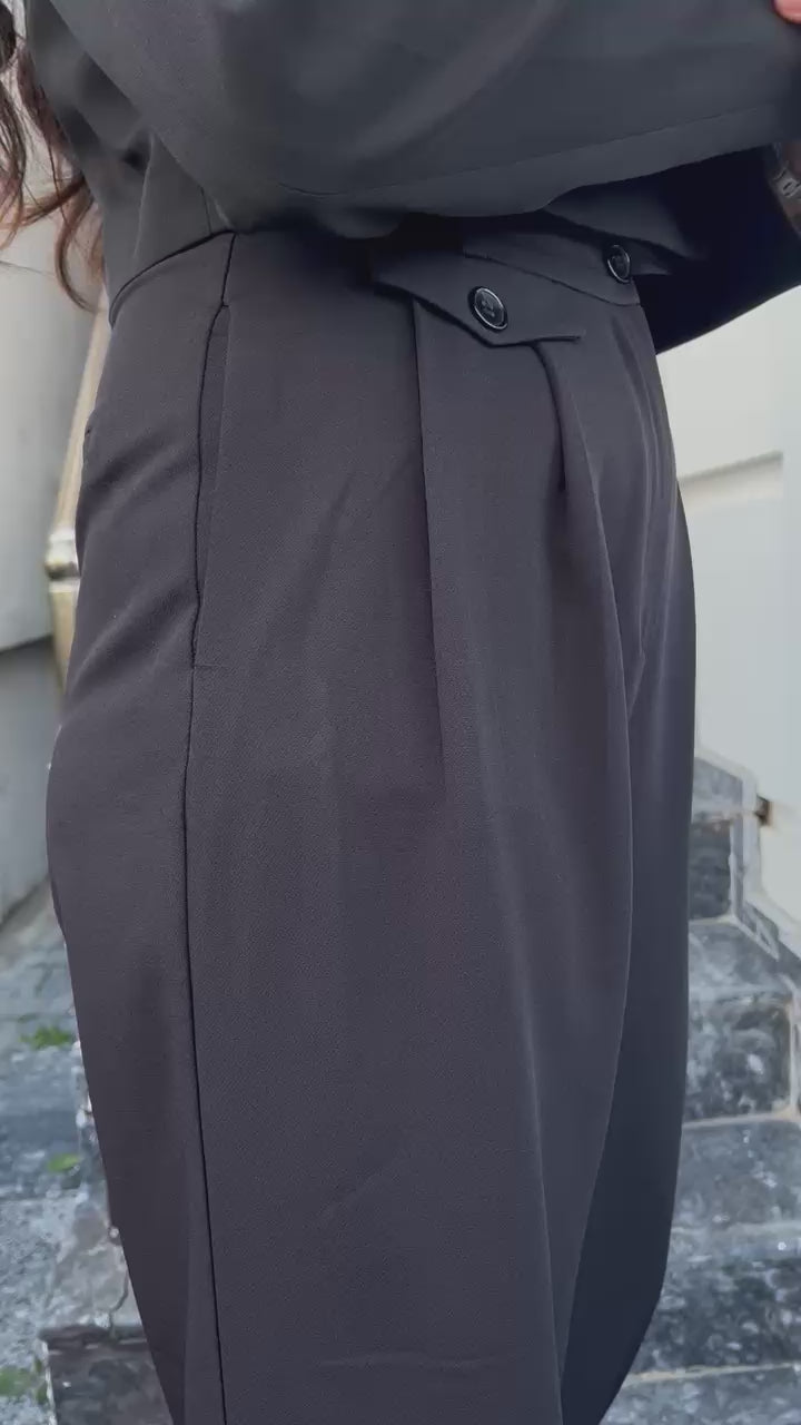 Siyah şalvar pantolon