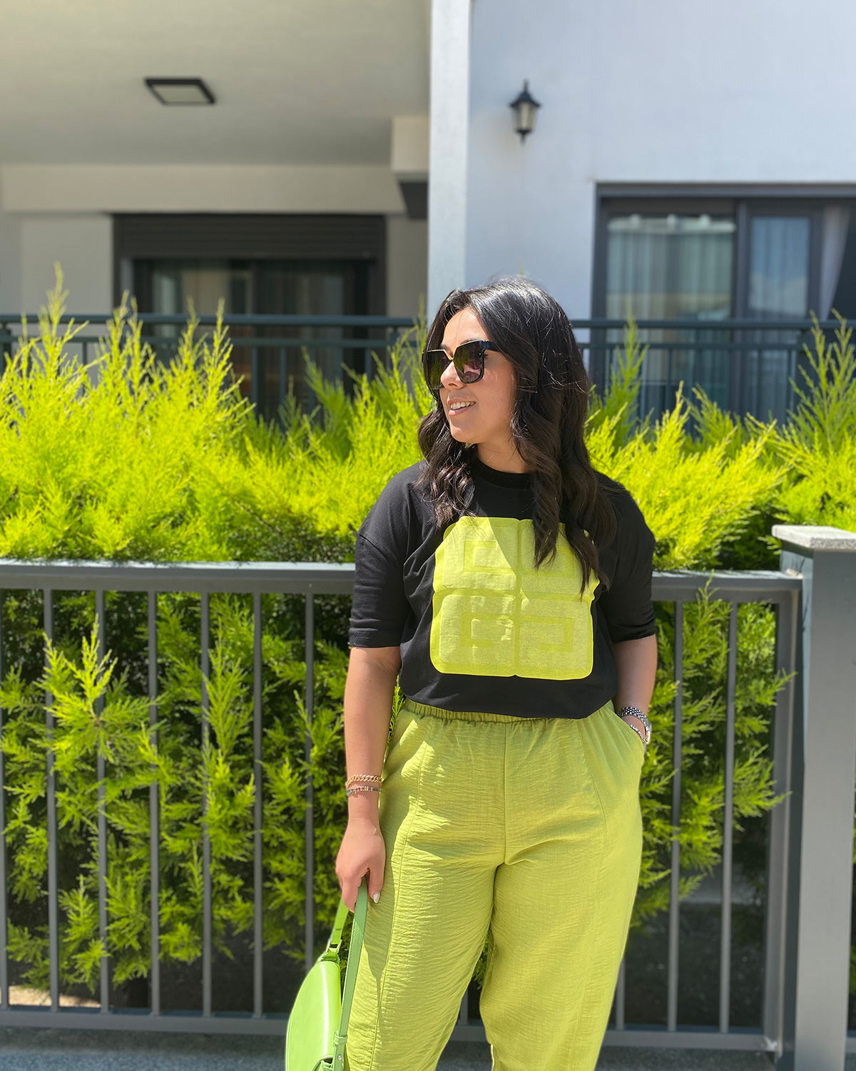 Siyah Yeşil Desenli Tshirt
