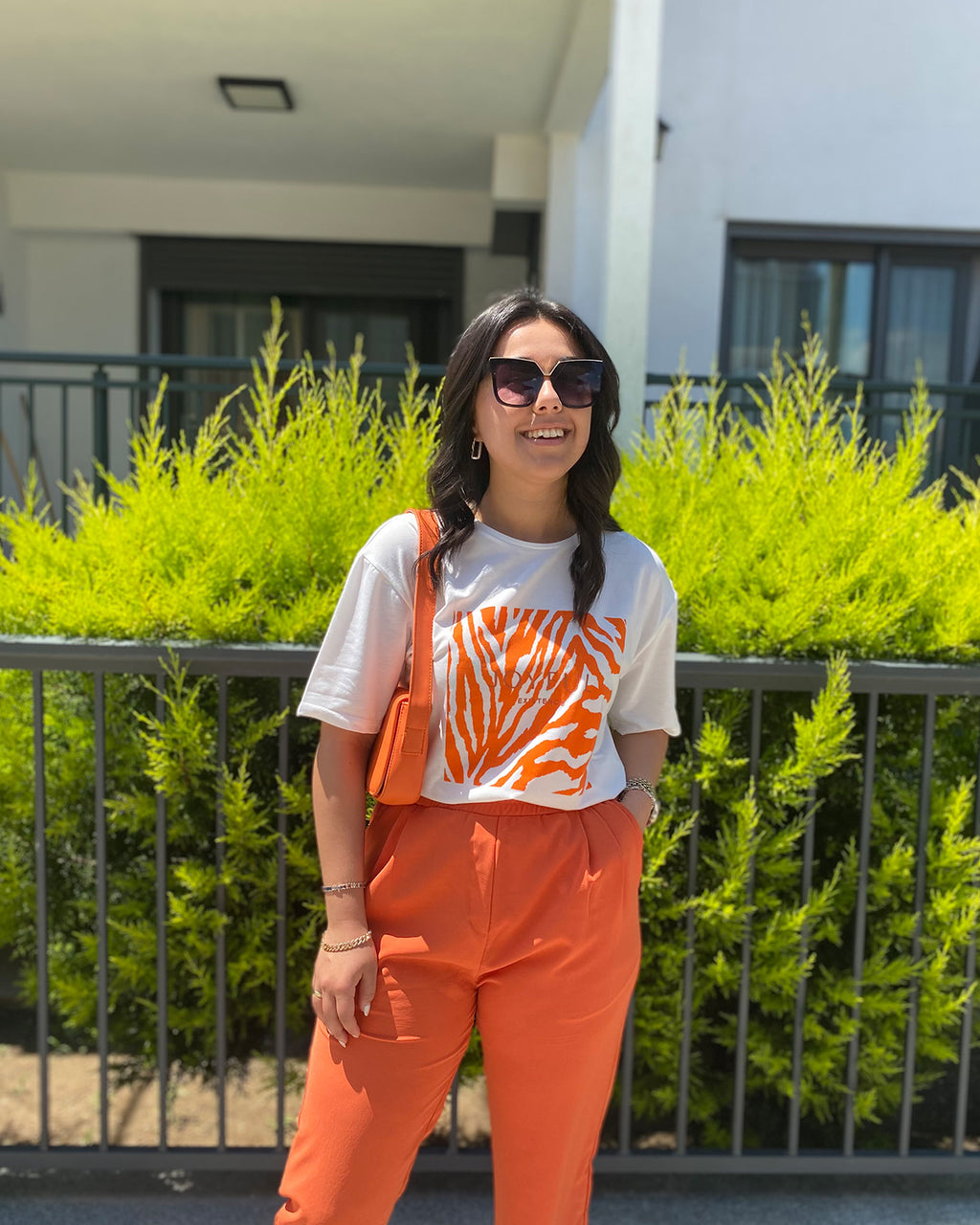 Turuncu Beyaz Tshirt
